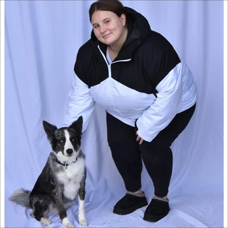 Black and white puffer jacket for women’s plus size insulated winter ski coat