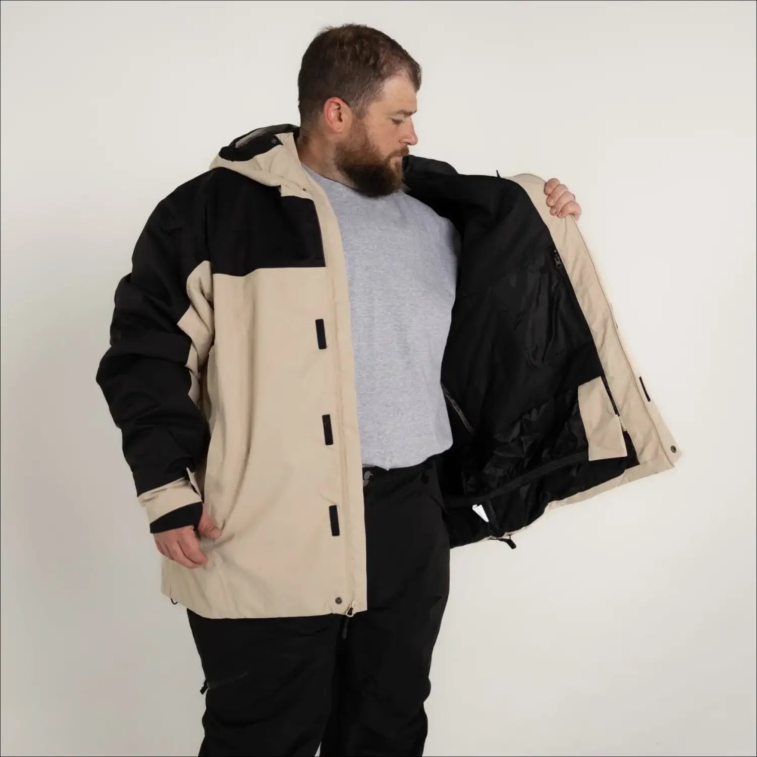 Men’s two-tone insulated peak winter ski jacket in Snow Country Outerwear collection